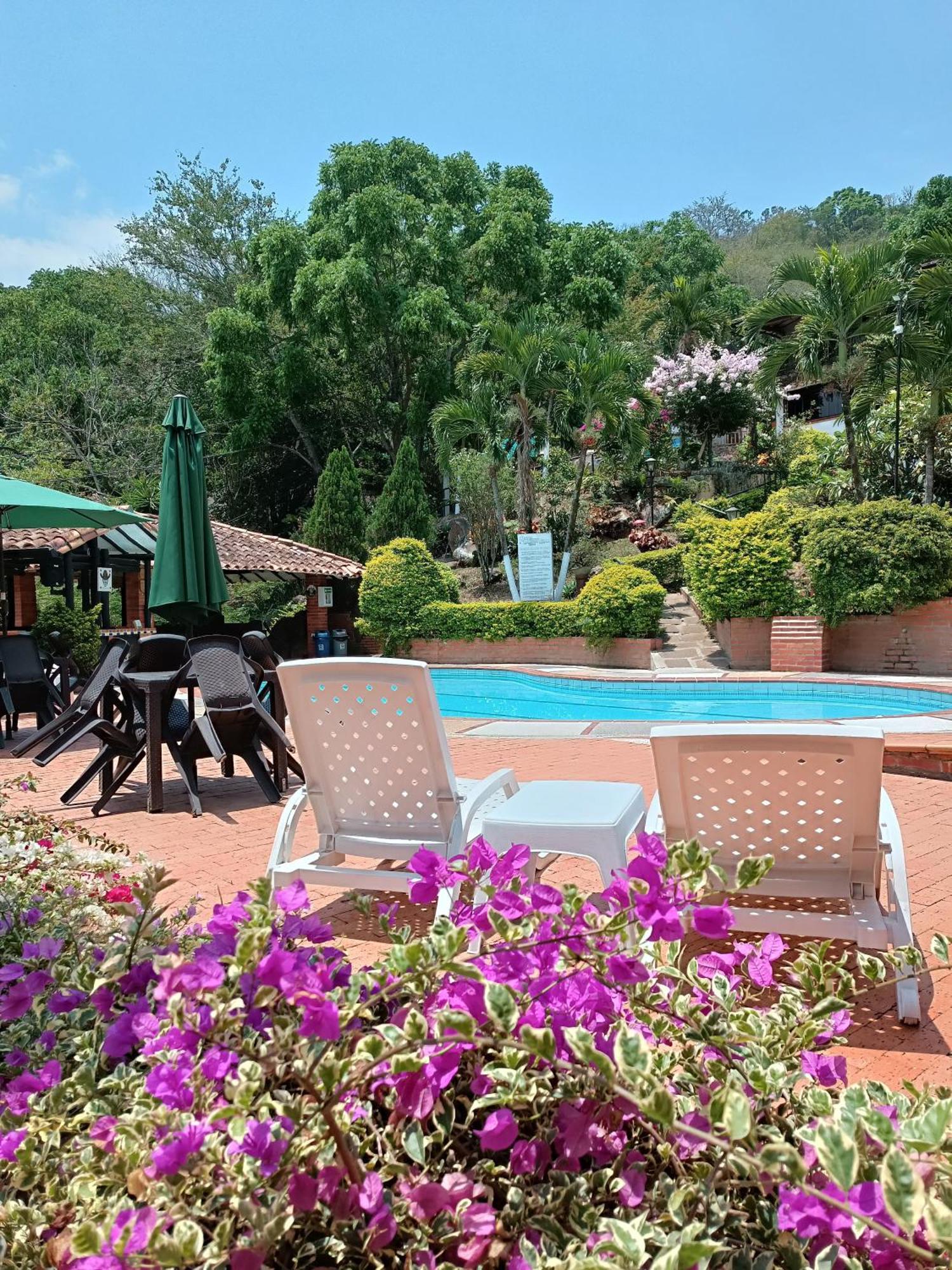 Hotel Campestre Casona Del Camino Real San Gil Luaran gambar